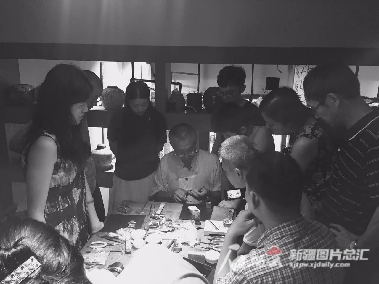 追梦十年·锔瓷来了!“90后”女孩匠心独运 化残为美